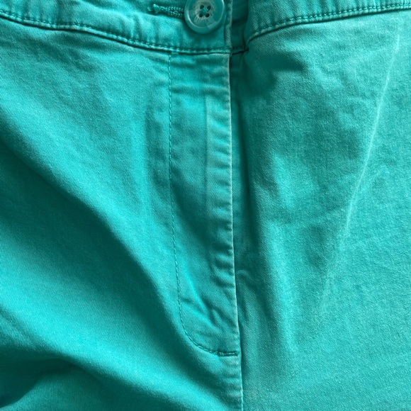 Crown and Ivy Women’s Plus Size 22 W Capri pants in aqua color signs of wear - Picture 8 of 10